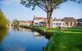 Legacy Rose And Crown Hotel Salisbury